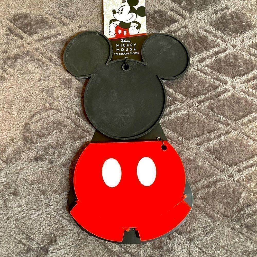 Disney Mickey Mouse 2 pack silicone trivets NWT